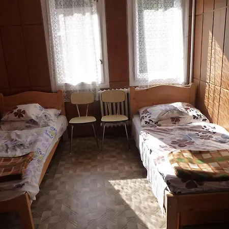 Bankuti Siklub Turistahaza Hotel *