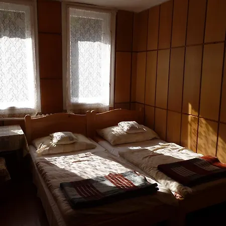 Bankuti Siklub Turistahaza Hotel