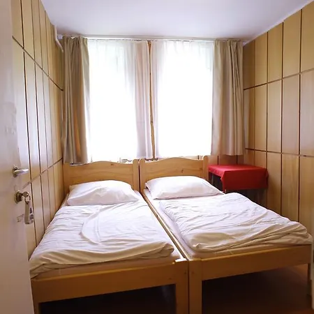 Bankuti Siklub Turistahaza * Bankut